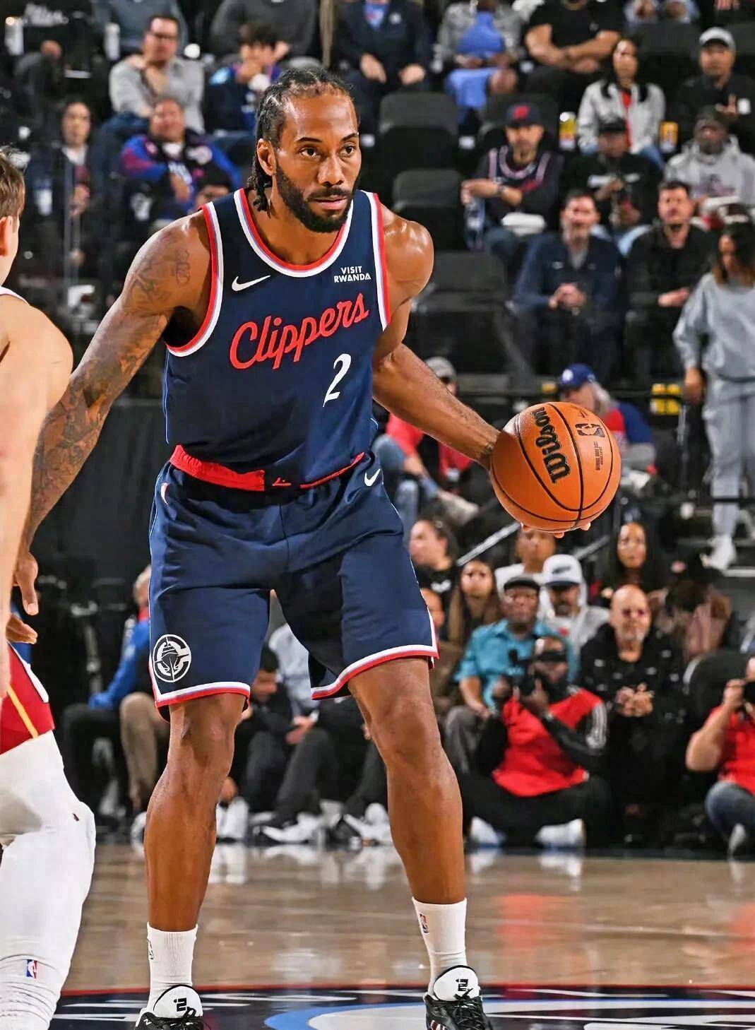 芒果体育-洛杉矶快船训练开放日，赛前强势反弹引欢呼，CBA常规赛在即，赛程密集仍需轮换的简单介绍