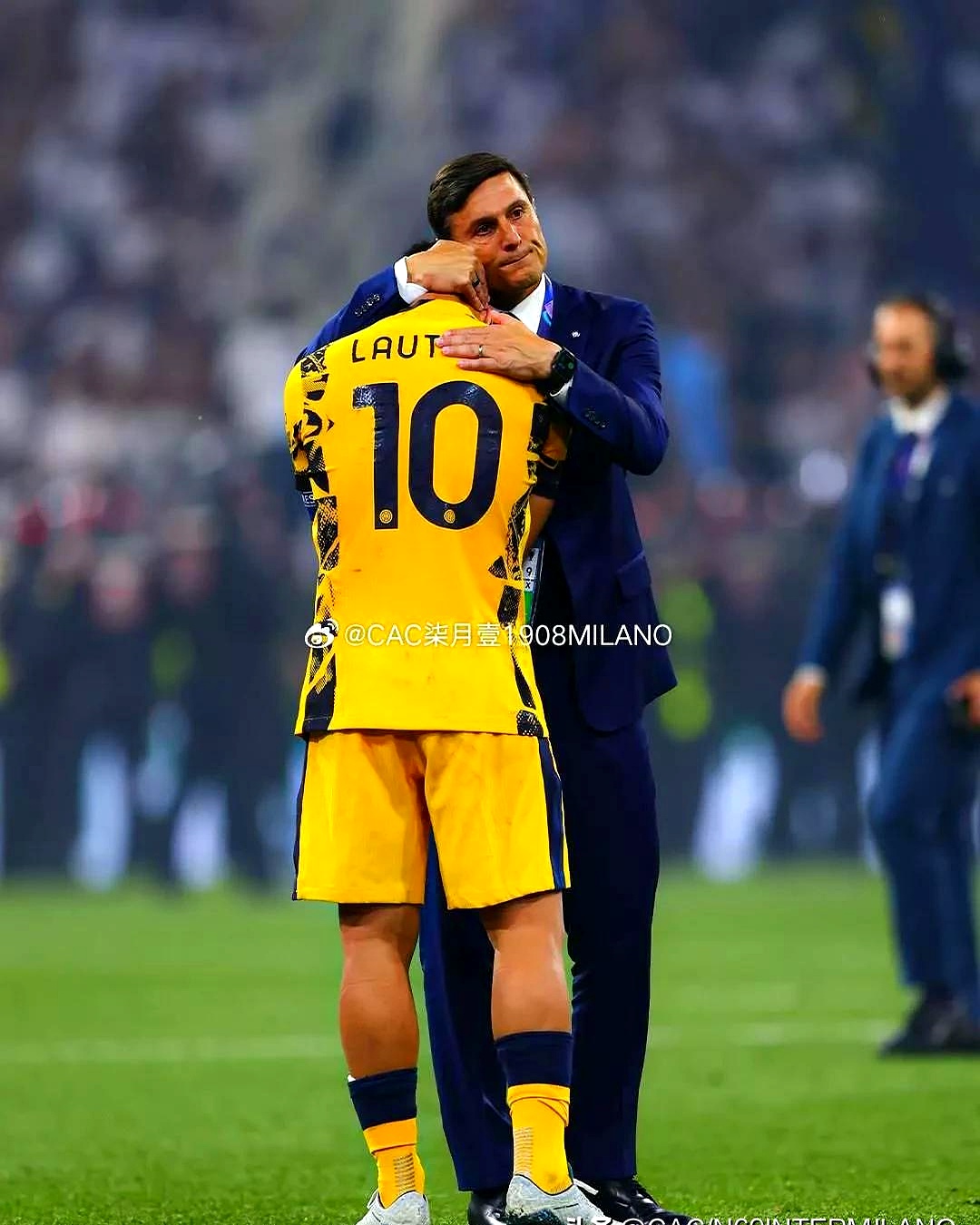 芒果体育- 阿贾克斯腰斩的比赛怎么算 